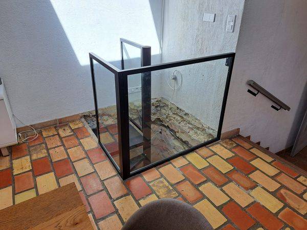Réalisation et pose d un garde corps vitré, moderne et épuré à Saint Cannat